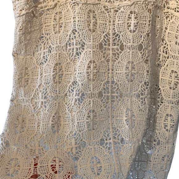 Pins and Needles Bohemian Embroidered ivory tank - Picture 9 of 11